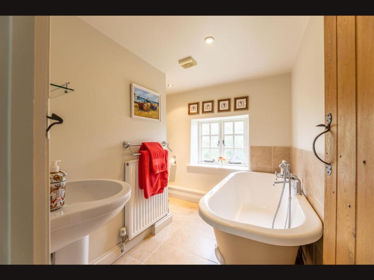 Wisteria Cottage , Pretty Cotswold Cottage Close To Chipping Campden Weston Subedge Luaran gambar